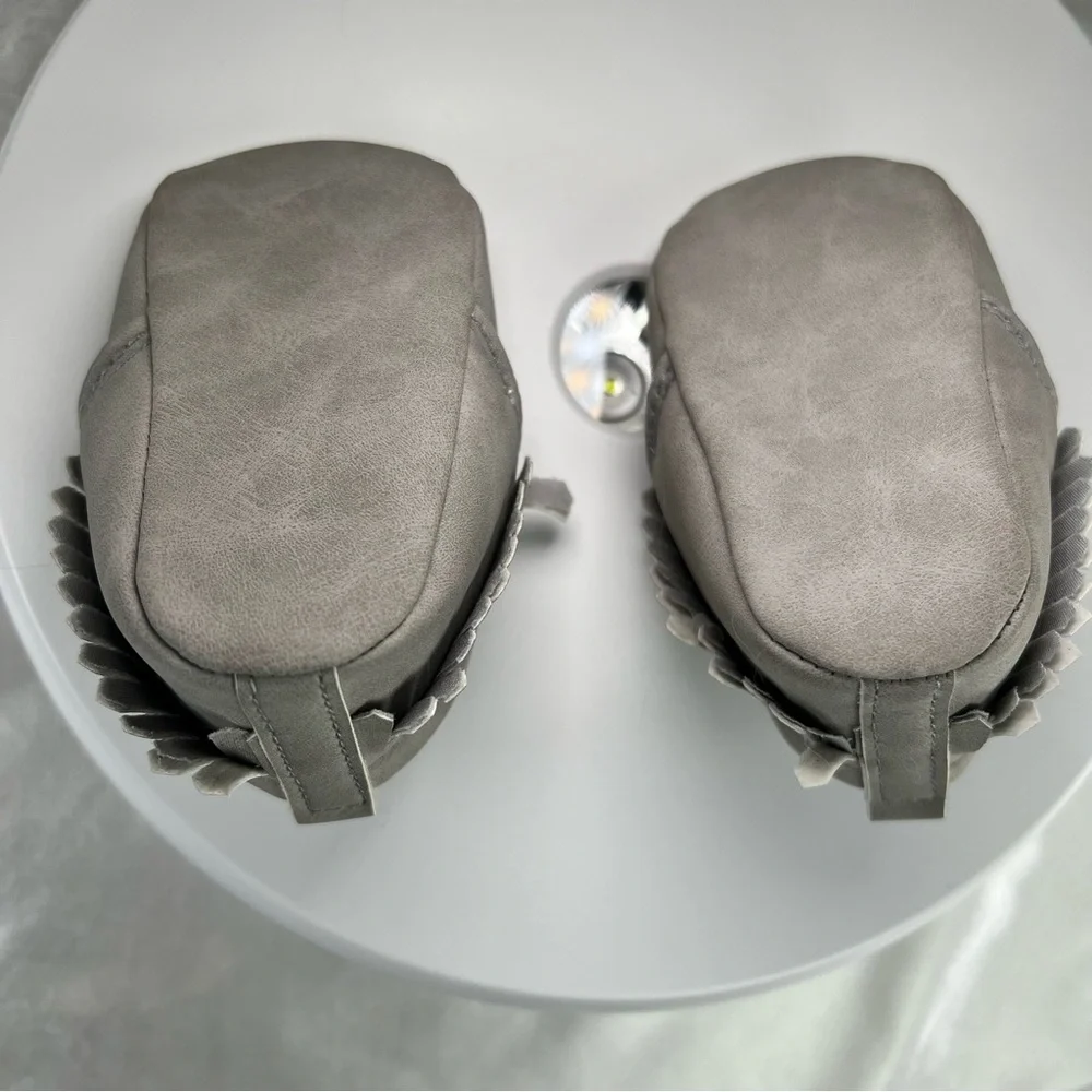 Carters Unisex Baby‎ Mocassins (0-3) months “just one you” Gray Newborn Shoes